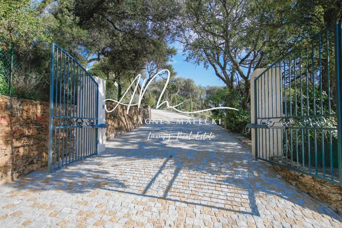 Image No.3-5 Bed House for sale