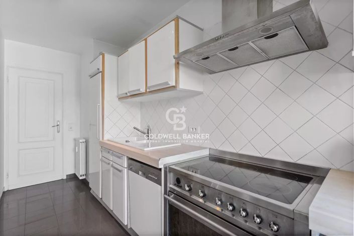 Image No.8-2 Bed Apartment for sale