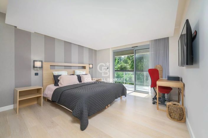 Image No.14-3 Bed Apartment for sale