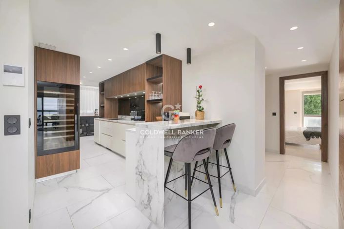 Image No.8-3 Bed Apartment for sale