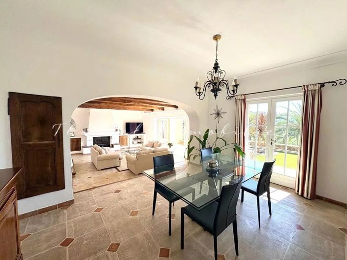 Image No.4-4 Bed House for sale