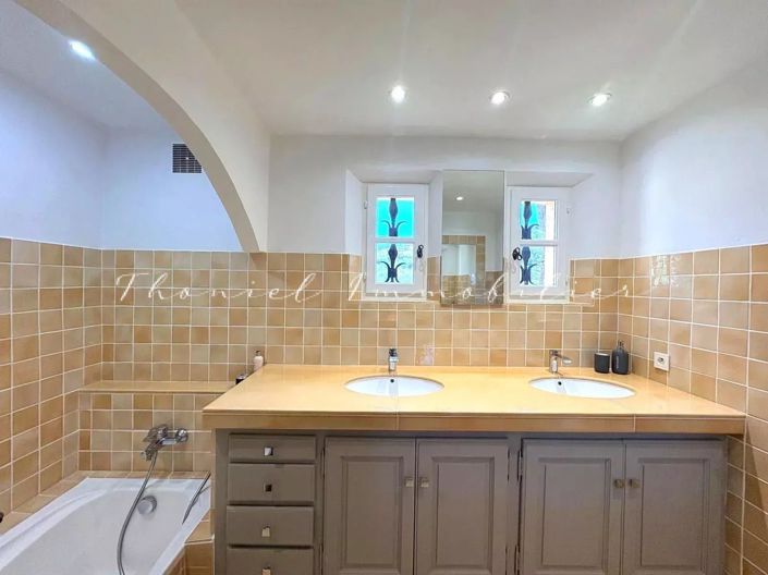 Image No.8-4 Bed House for sale