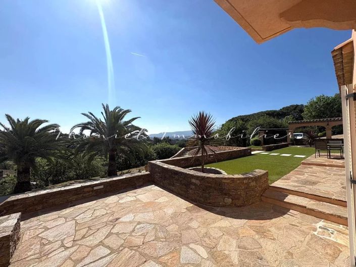 Image No.9-4 Bed House for sale