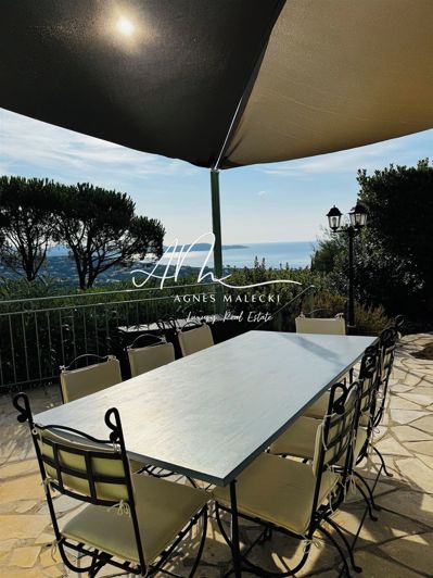 Image No.10-7 Bed House for sale