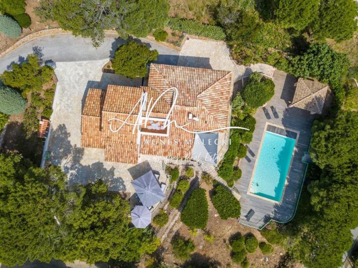 Image No.5-7 Bed House for sale