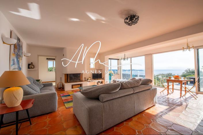 Image No.6-7 Bed House for sale