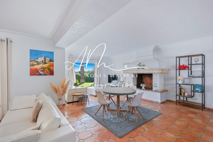 Image No.10-4 Bed House for sale