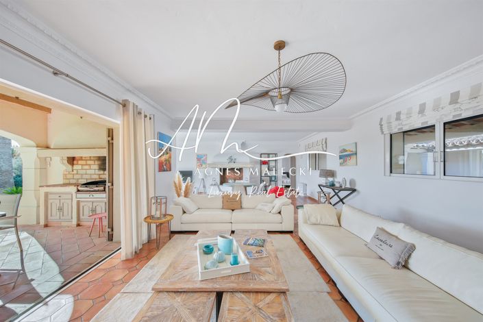 Image No.9-4 Bed House for sale