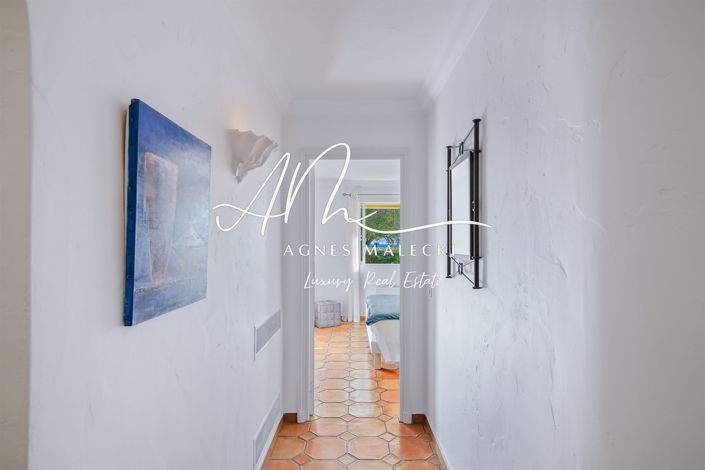 Image No.12-4 Bed House for sale