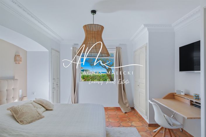 Image No.14-4 Bed House for sale