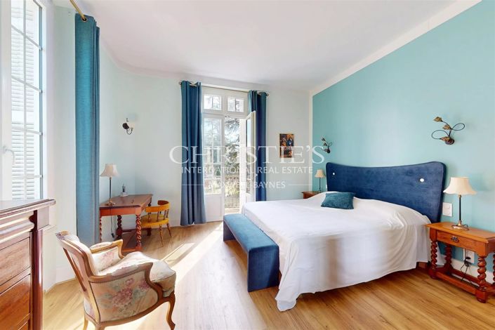 Image No.12-10 Bed House for sale