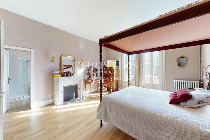 Image No.20-10 Bed House for sale