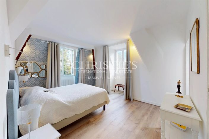 Image No.23-10 Bed House for sale