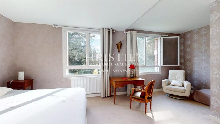 Image No.29-10 Bed House for sale