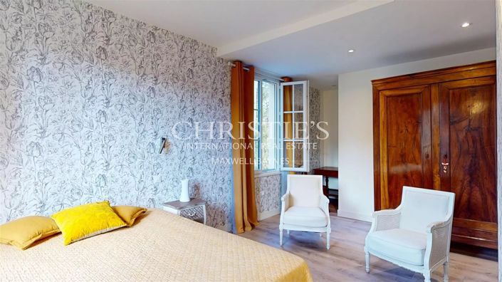 Image No.33-10 Bed House for sale