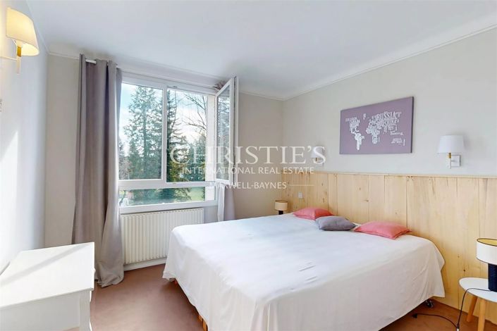 Image No.34-10 Bed House for sale