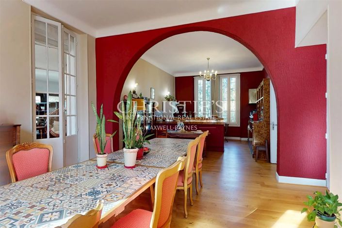 Image No.9-10 Bed House for sale