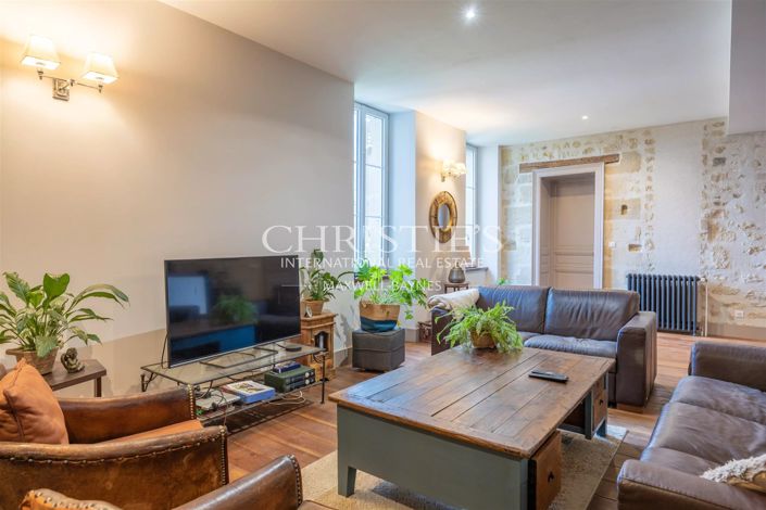 Image No.18-10 Bed House for sale