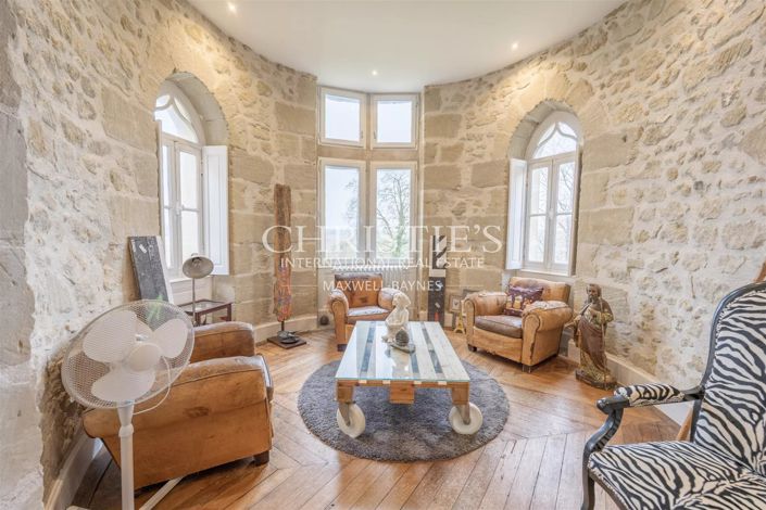 Image No.20-10 Bed House for sale