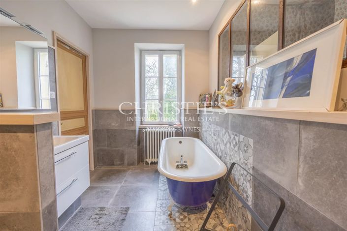 Image No.22-10 Bed House for sale