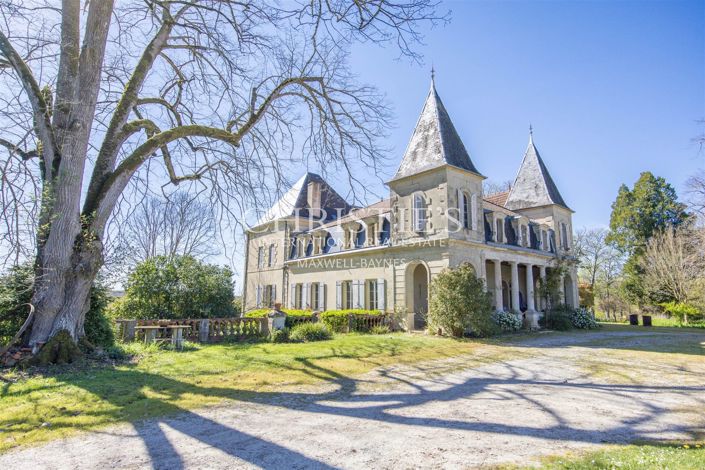 Image No.8-10 Bed House for sale