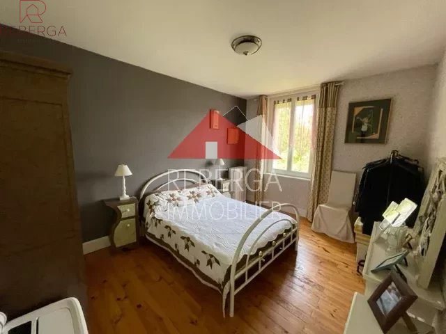 Image No.21-5 Bed House for sale