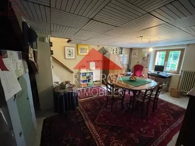 Image No.28-5 Bed House for sale