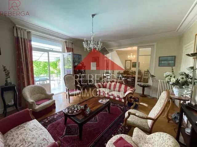 Image No.9-5 Bed House for sale