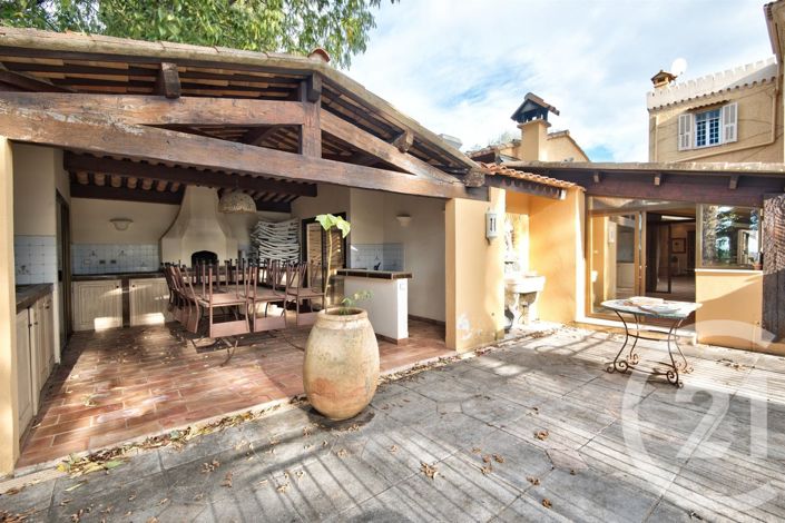 Image No.9-13 Bed House for sale