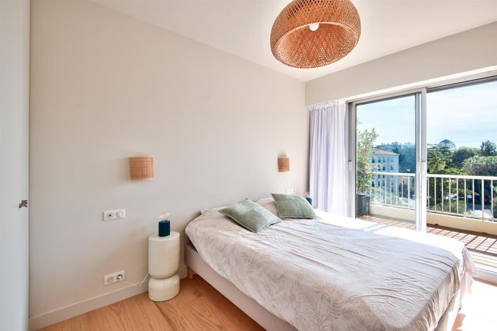 Image No.10-3 Bed Apartment for sale