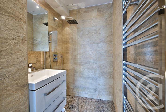 Image No.9-3 Bed Apartment for sale