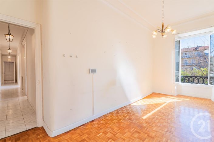 Image No.10-4 Bed Apartment for sale