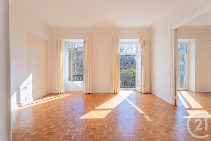 Image No.4-4 Bed Apartment for sale