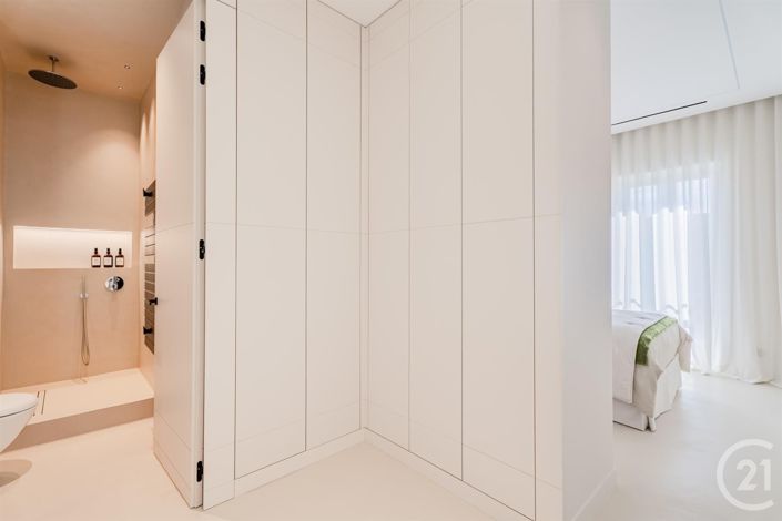 Image No.12-3 Bed Apartment for sale