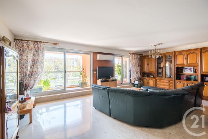 Image No.3-3 Bed Apartment for sale