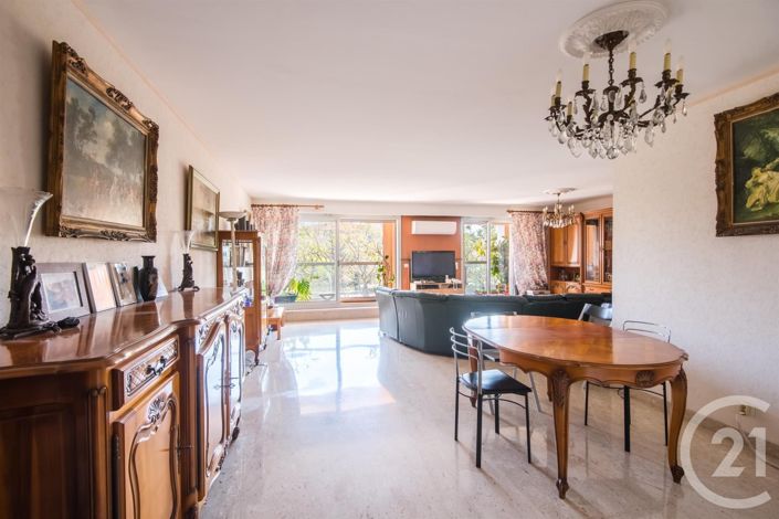 Image No.7-3 Bed Apartment for sale