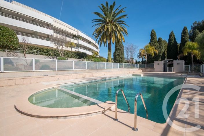 Image No.15-3 Bed Apartment for sale