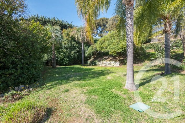 Image No.18-3 Bed Apartment for sale