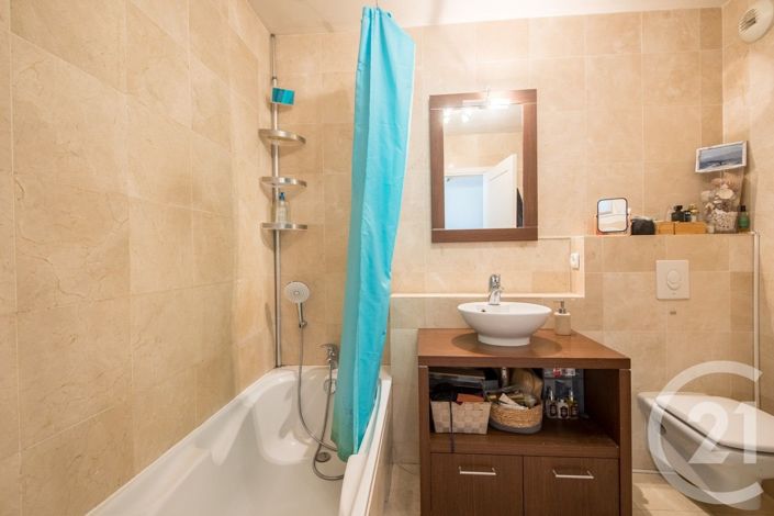 Image No.9-3 Bed Apartment for sale