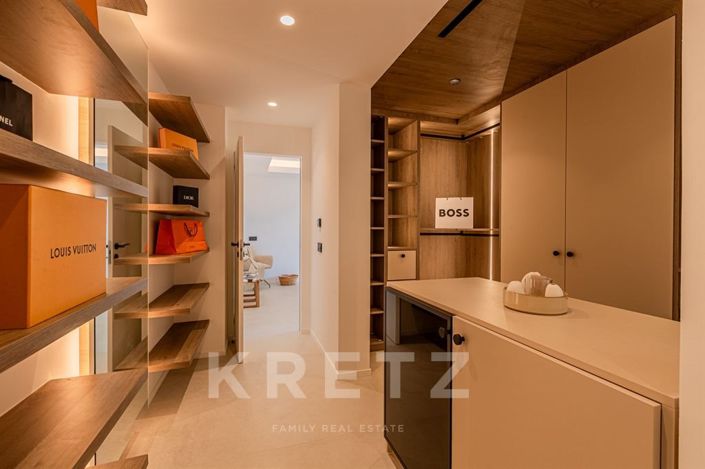 Image No.22-4 Bed House for sale