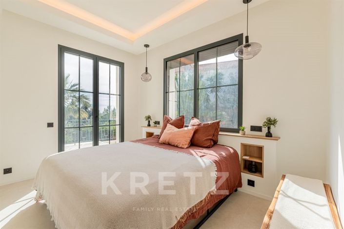 Image No.24-4 Bed House for sale