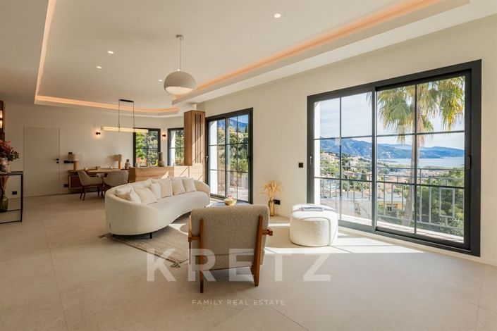 Image No.6-4 Bed House for sale