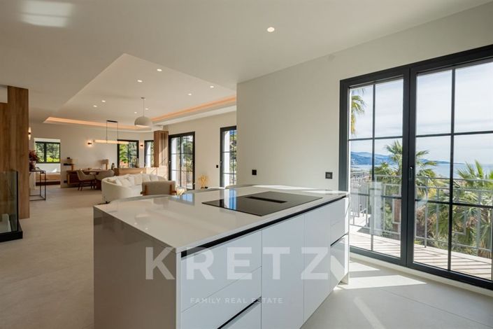 Image No.7-4 Bed House for sale