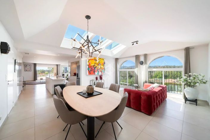 Image No.4-3 Bed House for sale