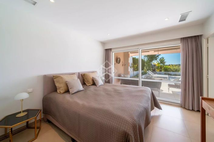 Image No.7-3 Bed House for sale