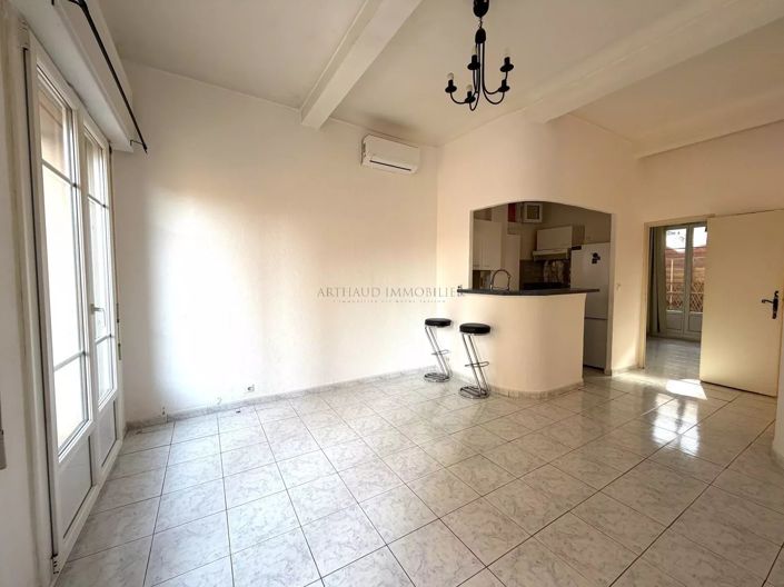 Image No.10-1 Bed Apartment for sale