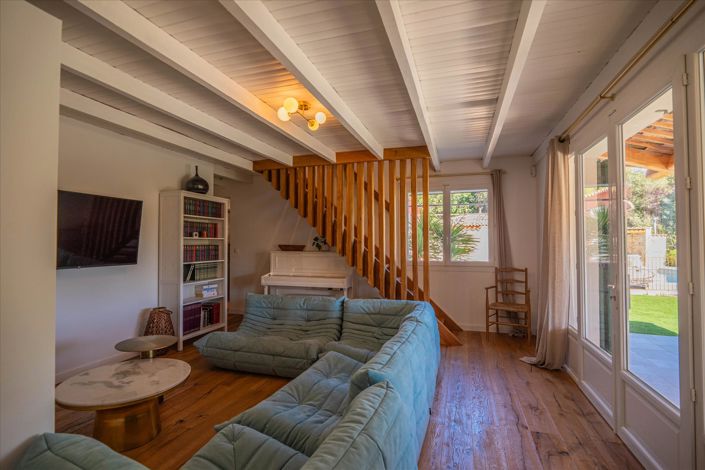 Image No.16-5 Bed House for sale