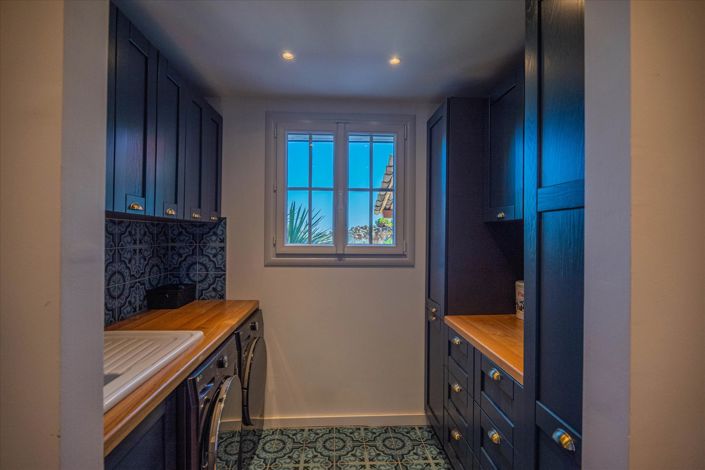 Image No.19-5 Bed House for sale