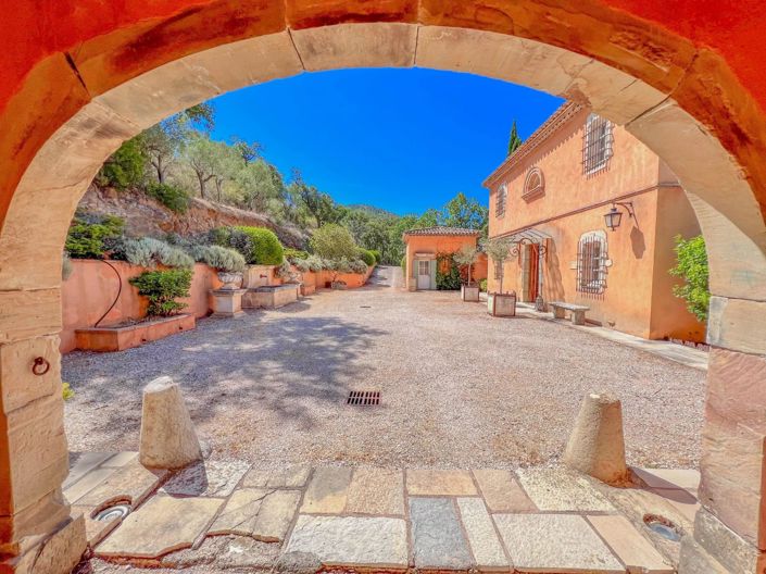 Image No.3-4 Bed House for sale