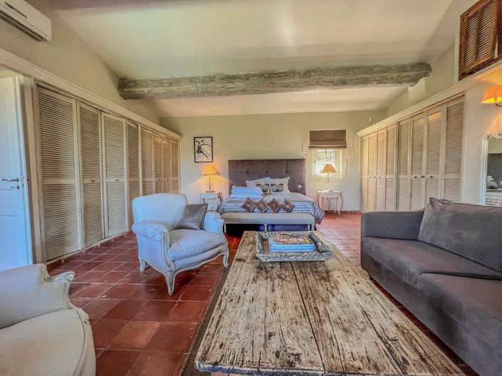 Image No.8-4 Bed House for sale